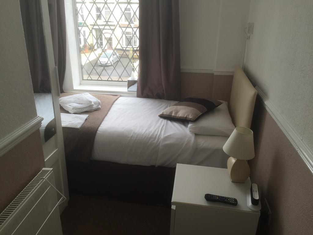 Andora Guest House Southport Habitación foto